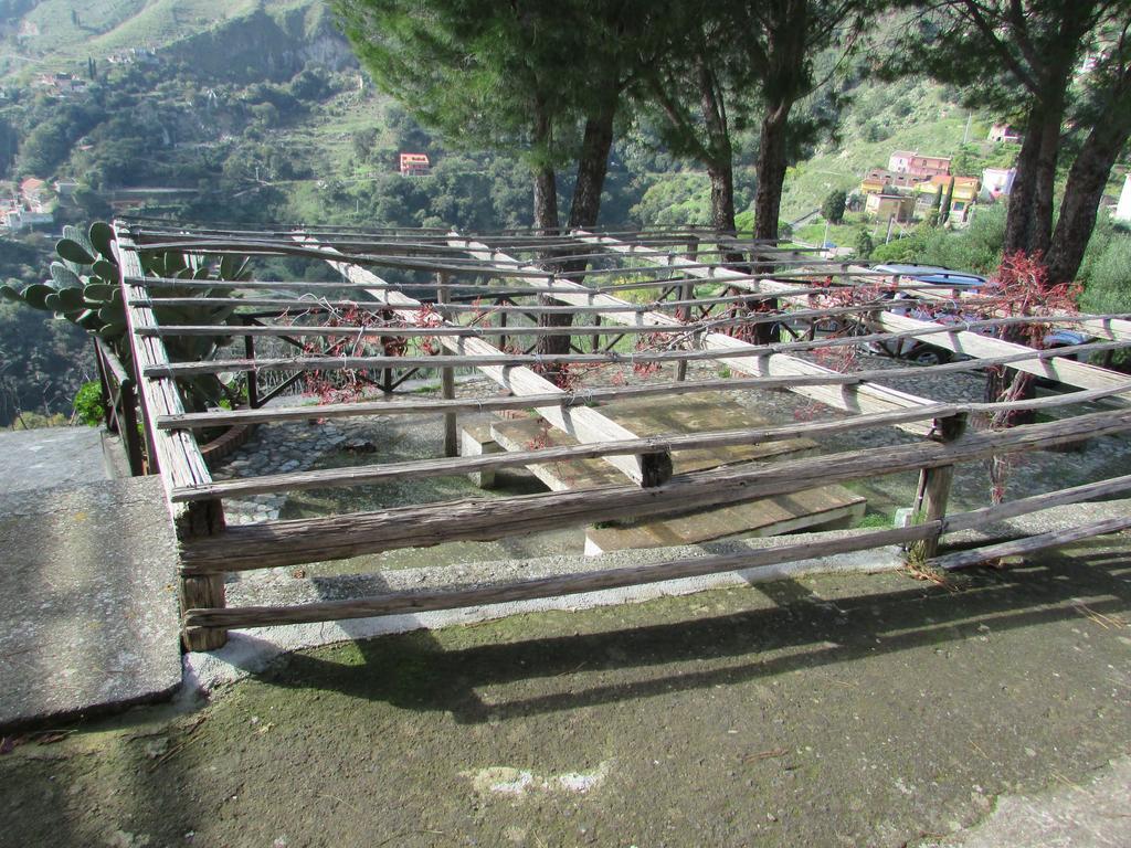 卡斯泰尔莫拉 Rifugio Dei Tre Pini旅馆 外观 照片