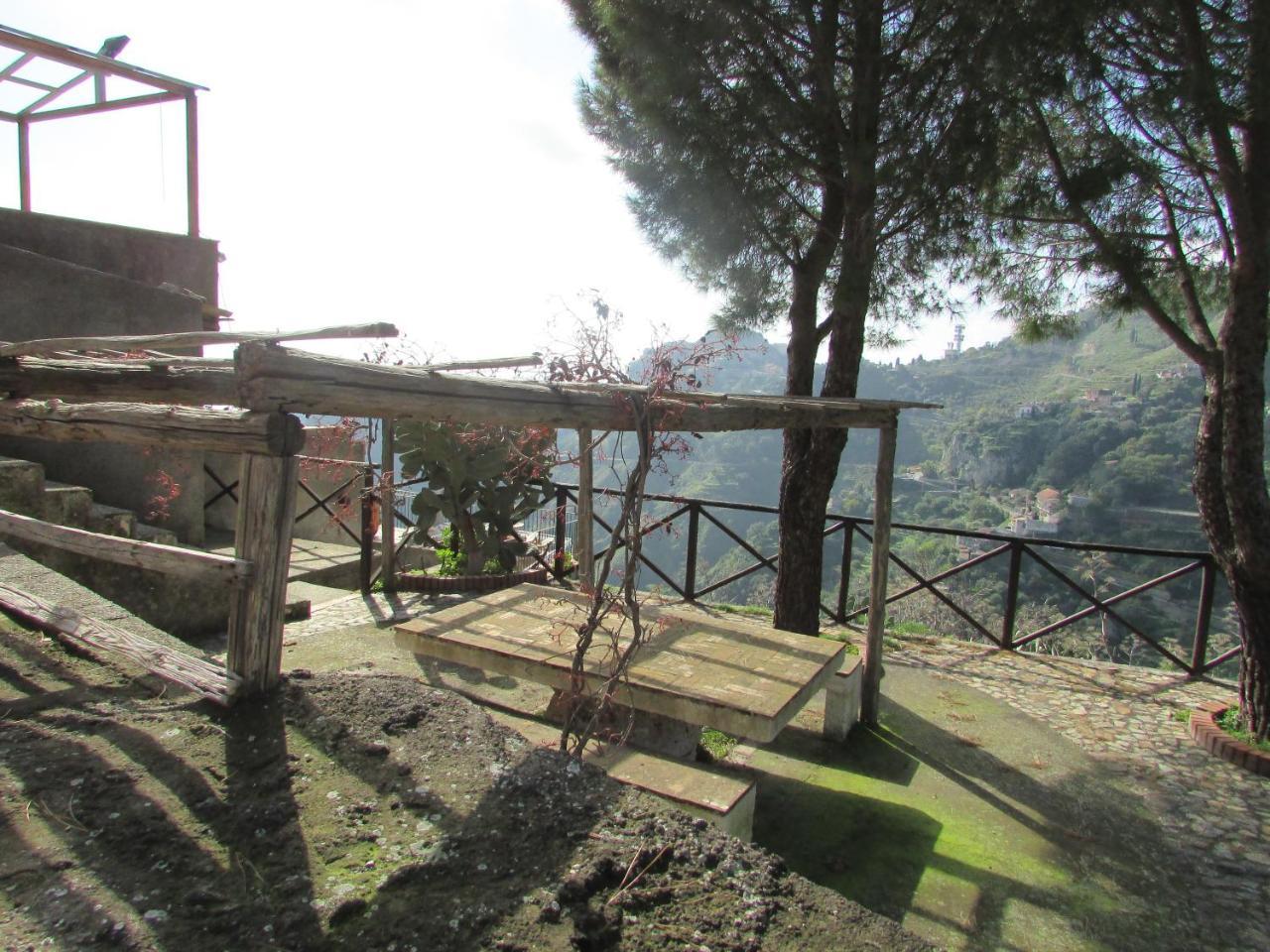 卡斯泰尔莫拉 Rifugio Dei Tre Pini旅馆 外观 照片