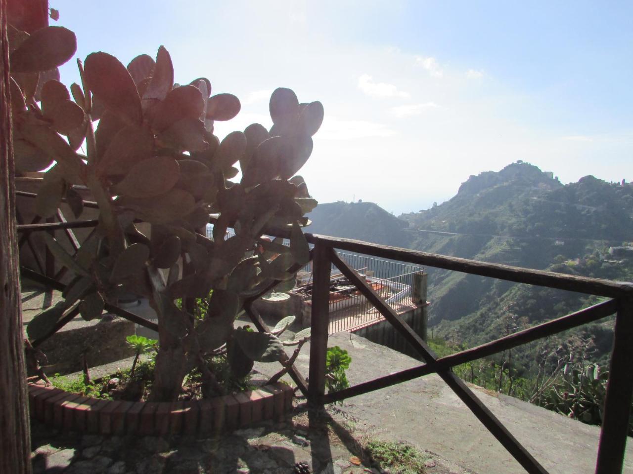 卡斯泰尔莫拉 Rifugio Dei Tre Pini旅馆 外观 照片